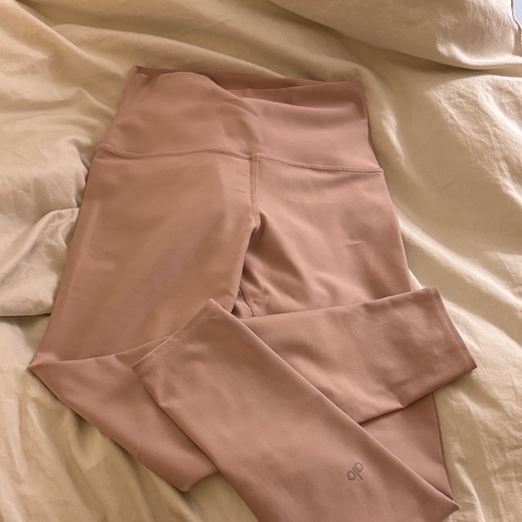 ALO Yoga Pants - ALO Airlift Womens Leggings